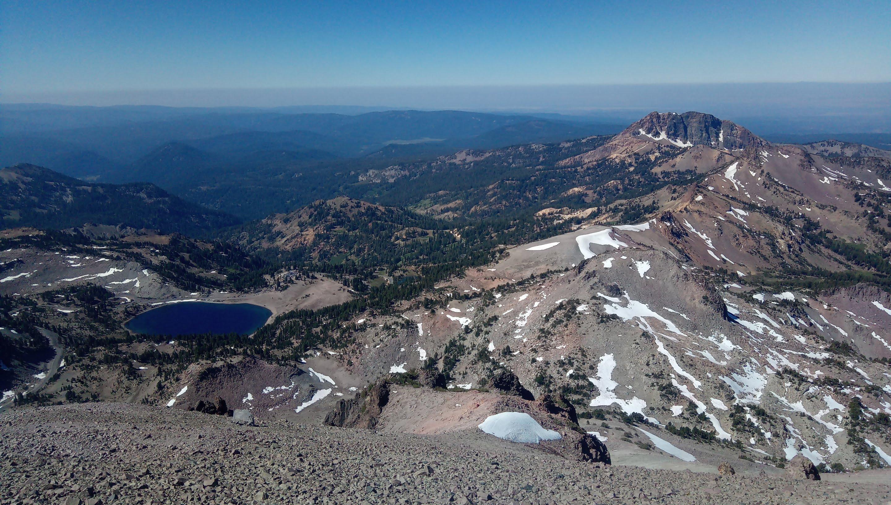 Brokeoff mountain and lake Helen