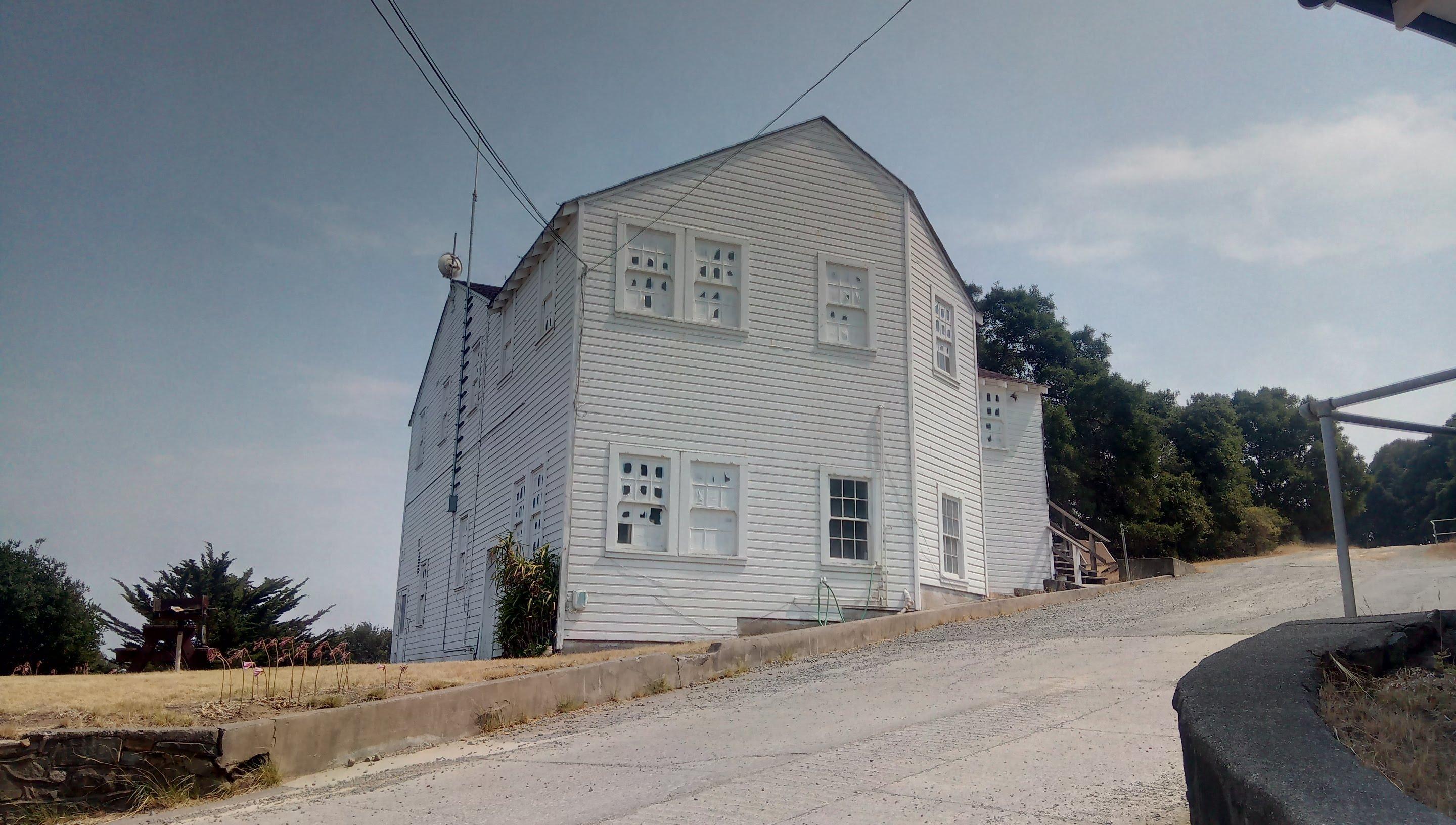 Old-ish building near US Immigration station