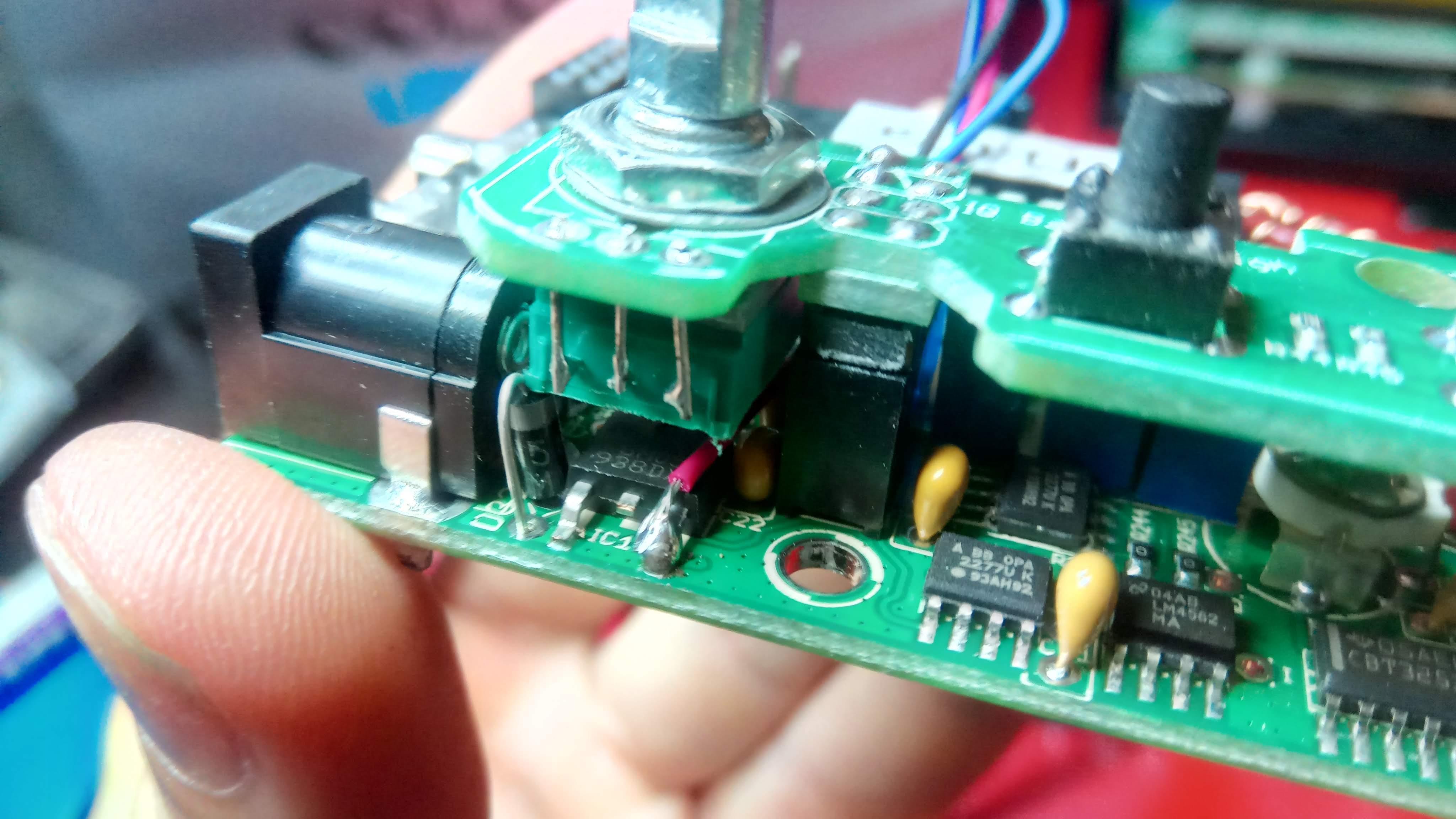 QCX-mini rev. 2, note red +5V wire soldered to the rightmost contact of IC11